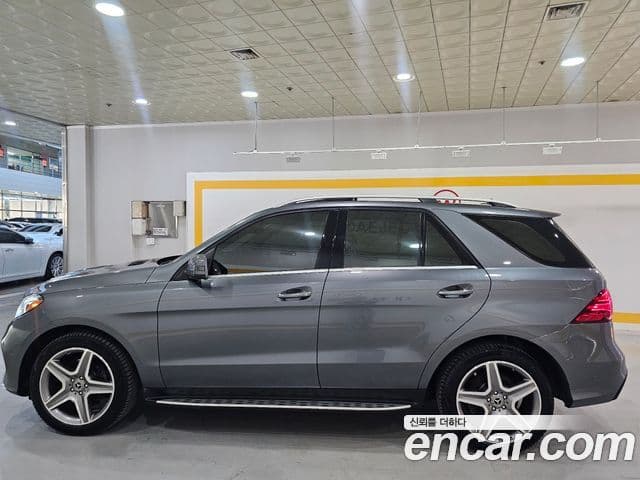 Mercedes-Benz GLE-Class 2018 — ფოტო 4/20