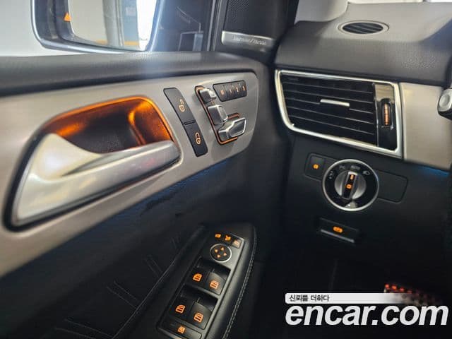 Mercedes-Benz GLE-Class 2018 — ფოტო 18/20