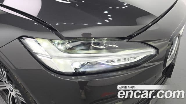 Volvo S90 2024 — Photo 17/32