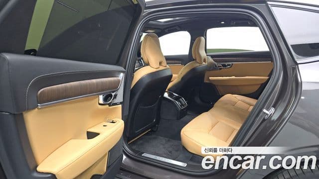 Volvo S90 2024 — Photo 9/32