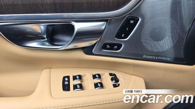 Volvo S90 2024 — Photo 27/32
