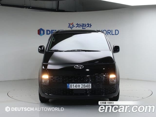 Hyundai Staria 2022 — ფოტო 2/20