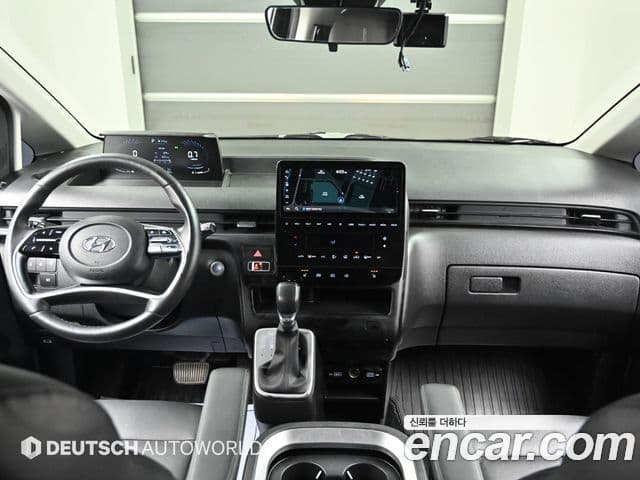 Hyundai Staria 2022 — ფოტო 10/20