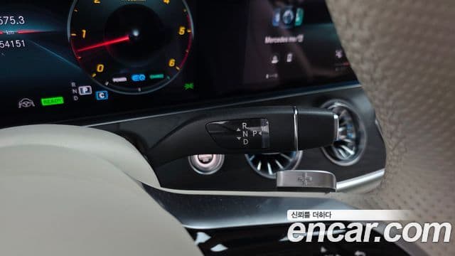Mercedes-Benz E-Class 2023 — ფოტო 9/20