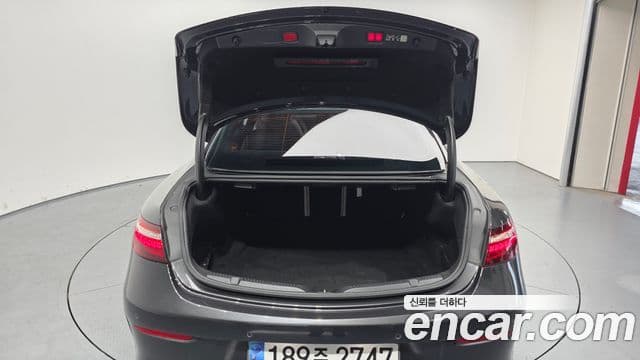 Mercedes-Benz E-Class 2023 — ფოტო 20/20