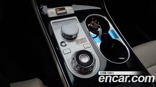 Genesis GV70 2025 — Şəkil 9/20
