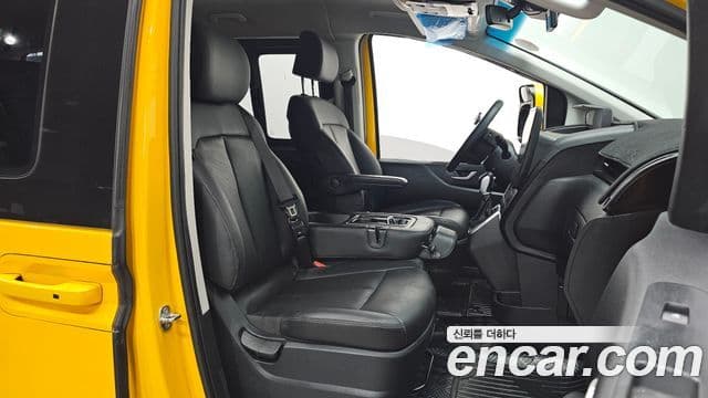 Hyundai Staria 2024 — Şəkil 10/20