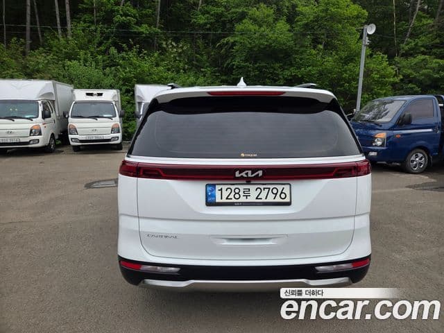 Kia Carnival 2023 — Şəkil 2/14