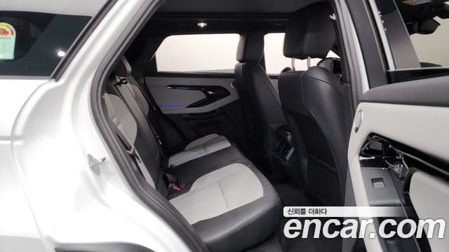 Land Rover Range Rover Evoque 2025 — ფოტო 11/20