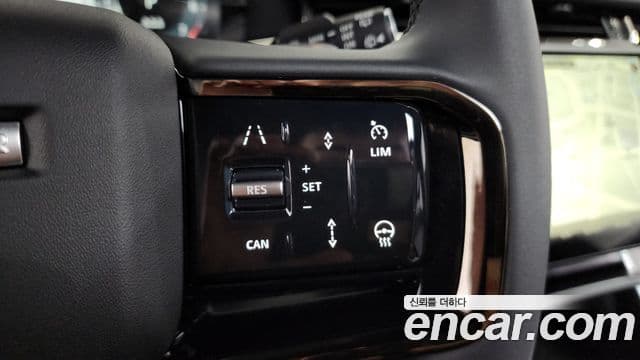 Land Rover Range Rover Evoque 2025 — ფოტო 16/20