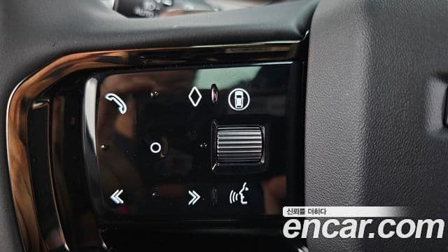 Land Rover Range Rover Evoque 2025 — ფოტო 15/20