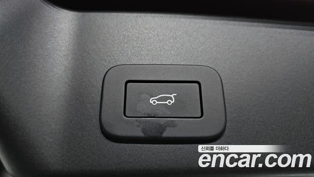 Land Rover Range Rover Evoque 2025 — ფოტო 18/20