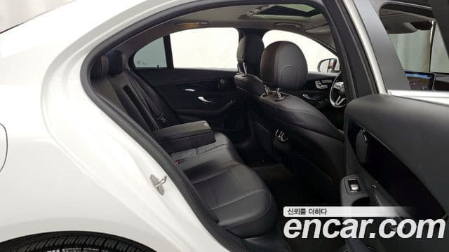 Mercedes-Benz C-Class 2020 — Şəkil 12/20
