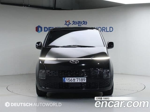 Hyundai Staria 2022 — ფოტო 2/20