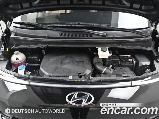 Hyundai Staria 2022 — ფოტო 5/20