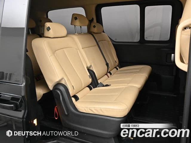 Hyundai Staria 2022 — ფოტო 11/20