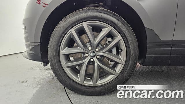 Land Rover Range Rover Velar 2024 — ფოტო 9/20
