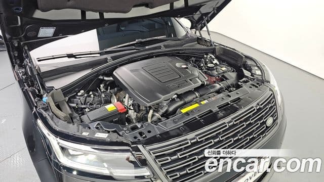 Land Rover Range Rover Velar 2024 — фото 10 из 20
