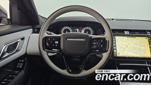 Land Rover Range Rover Velar 2024 — ფოტო 13/20