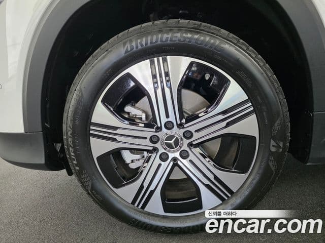 Mercedes-Benz EQB 2025 — ფოტო 12/15