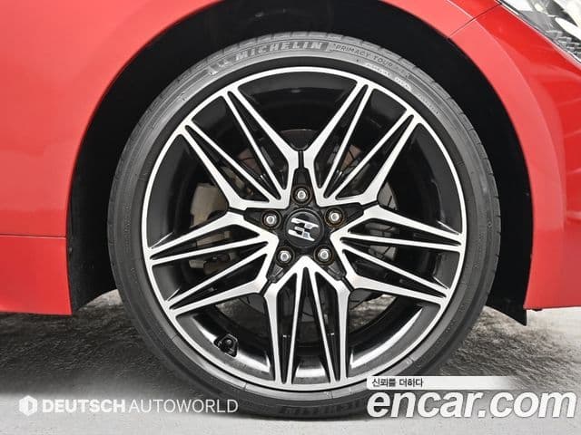 Kia Stinger 2021 — ფოტო 4/20
