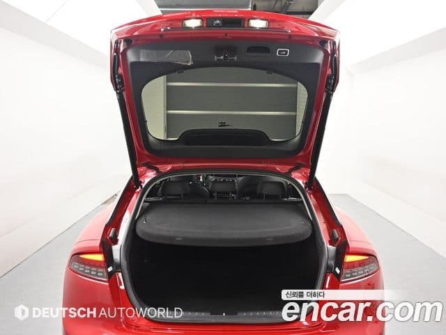 Kia Stinger 2021 — ფოტო 20/20