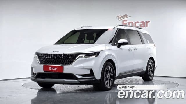 Kia Carnival 2023 — Фото 1/20