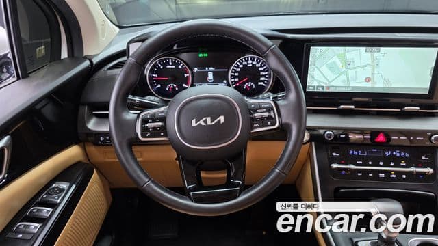 Kia Carnival 2023 — Фото 13/20