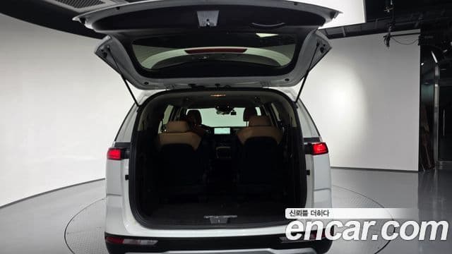 Kia Carnival 2023 — Фото 20/20