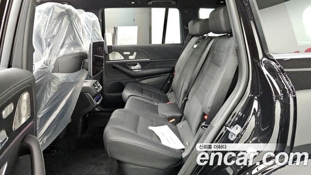 Mercedes-Benz GLS-Class 2025 — Photo 23/35