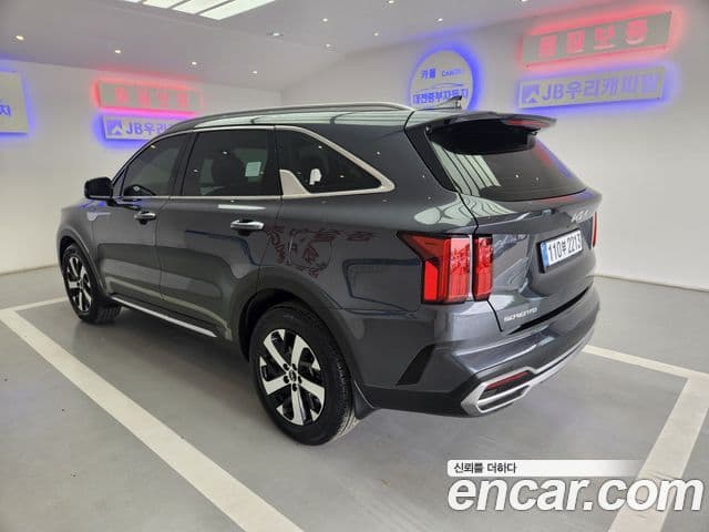 Kia Sorento 2023 — ფოტო 5/20