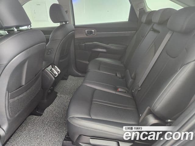 Kia Sorento 2023 — ფოტო 12/20