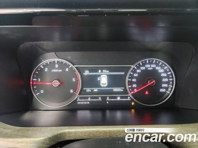 Kia Sorento 2023 — ფოტო 15/20