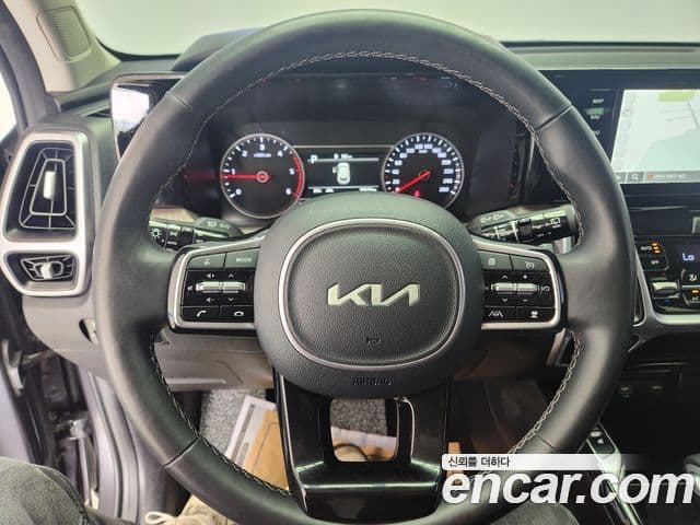 Kia Sorento 2023 — ფოტო 16/20