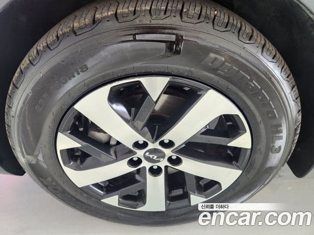 Kia Sorento 2023 — ფოტო 19/20