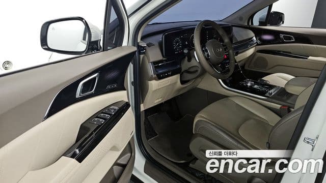 Kia Carnival 2021 — ფოტო 10/20