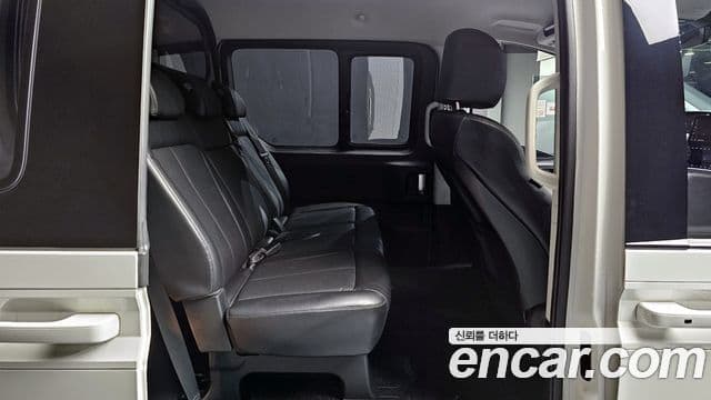 Hyundai Staria 2023 — ფოტო 11/20