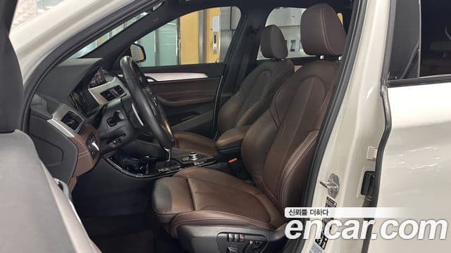 BMW X1 2021 — Şəkil 8/20