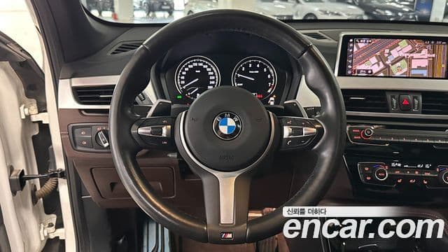 BMW X1 2021 — Şəkil 16/20