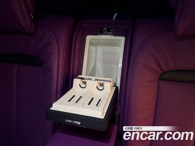 Rolls-Royce Ghost 2023 — ფოტო 20/20