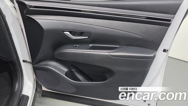 Hyundai Tucson Hybrid 2021 — ფოტო 9/30