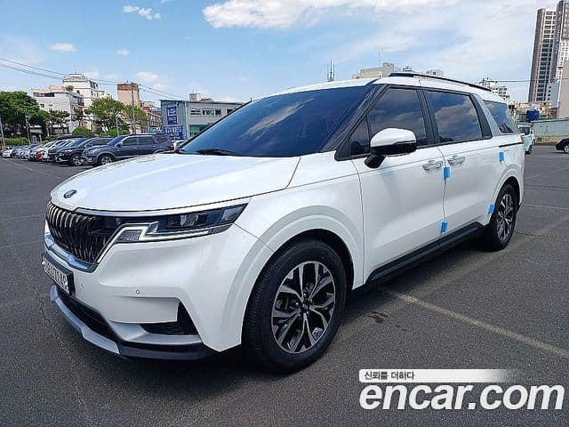 Kia Carnival 2021 — Фото 4/20