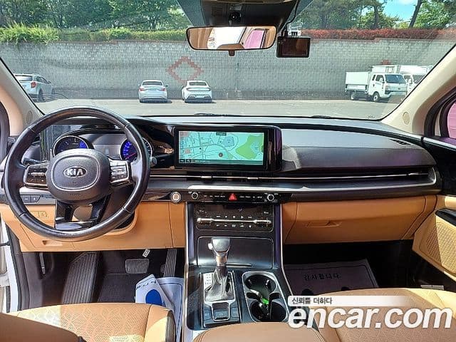Kia Carnival 2021 — Фото 8/20