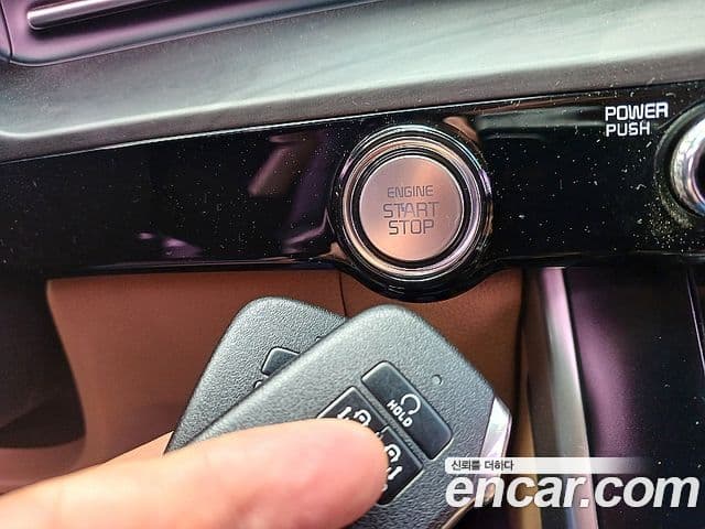 Kia Carnival 2021 — Фото 15/20
