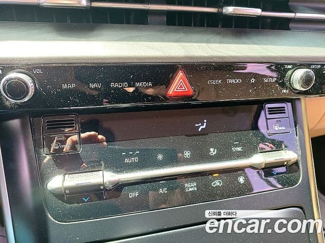 Kia Carnival 2021 — Фото 18/20