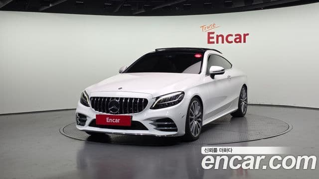Mercedes-Benz C-Class 2019 — Şəkil 1/20