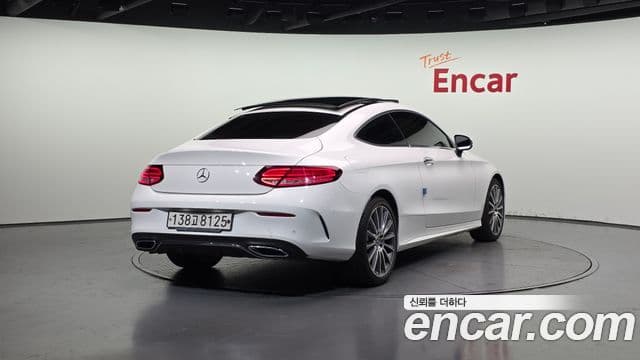 Mercedes-Benz C-Class 2019 — Şəkil 2/20