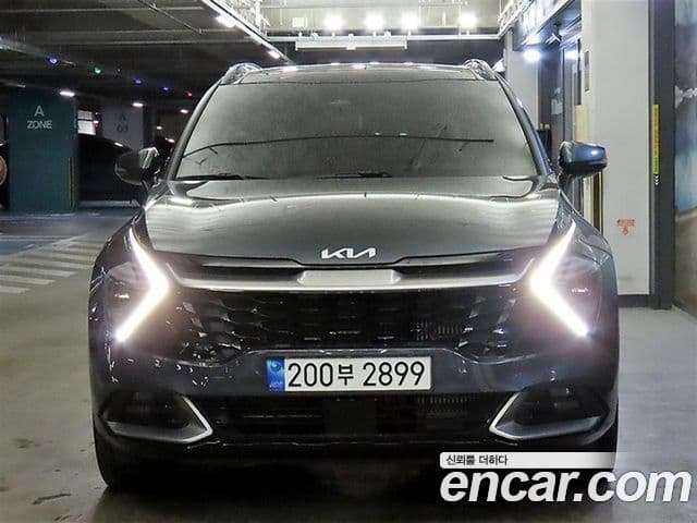 Kia Sportage 2022 — Фото 1/20