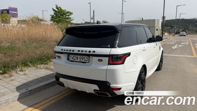 Land Rover Range Rover Sport 2018 — Photo 7/10