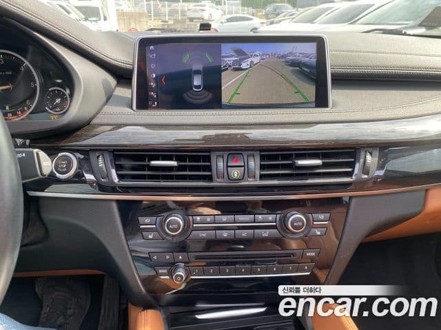 BMW X6 2018 — Photo 17/20